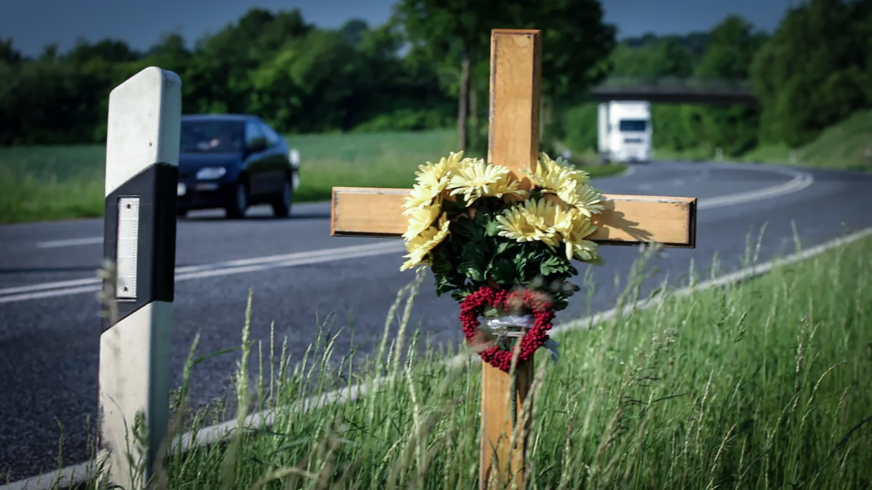 Verkehr Unfälle Kreuz Verkehrstote Unfallopfer Tote Unfall